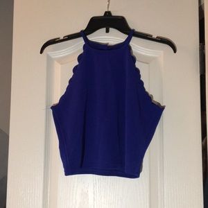 Cropped halter tank scallop tank top.